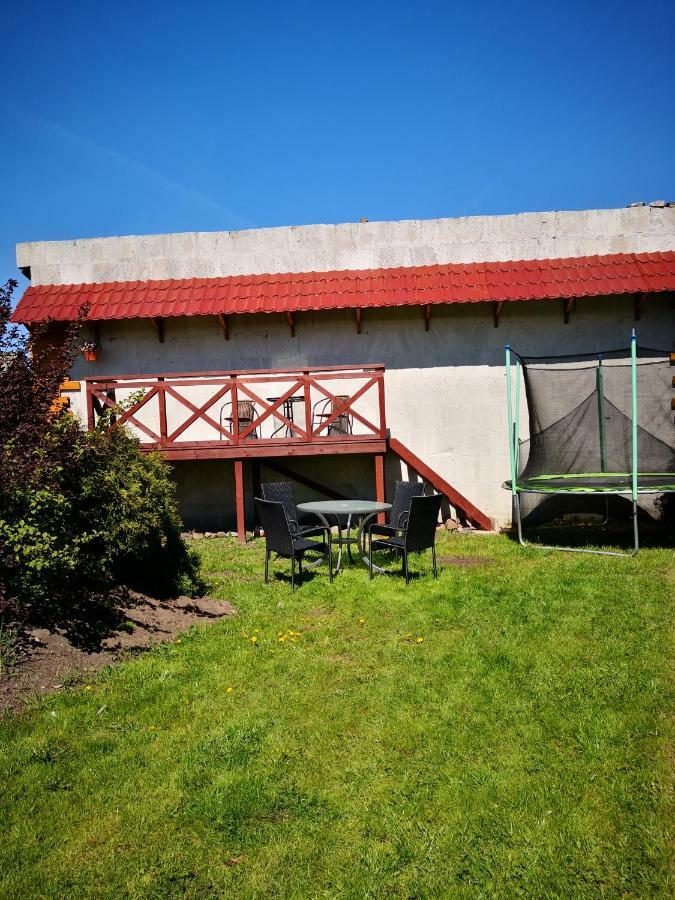 Viesu Nams Amrai Hotell Ventspils Eksteriør bilde